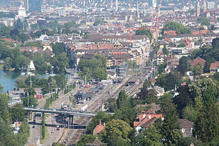 <span class="mw-page-title-main">Zürich Tiefenbrunnen railway station</span> Railway station in the Seefeld quarter of the Swiss city of Zürich