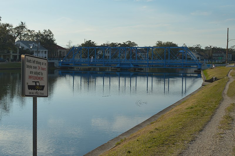 File:Blue Bayou Bridge - Don't Leave Your Boat - New Orleans 11 Feb 2022.jpg