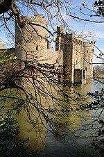 Thumbnail for File:Bodiam Castle - geograph.org.uk - 4384479.jpg