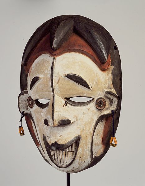 File:Brooklyn Museum 78.118.6 Maiden Spirit Mask.jpg