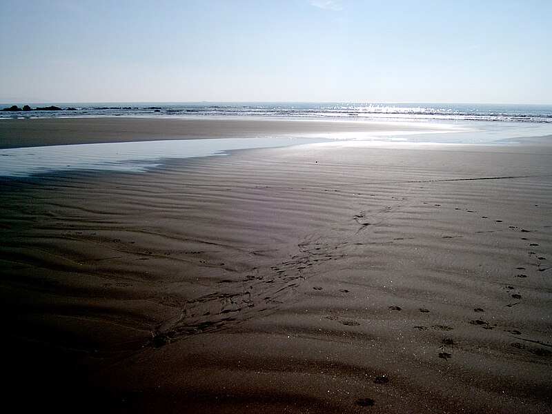 File:Camaret Plage du Veryarc'h.JPG