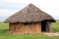 Reproducción de una casa del poblado prerromano de la Campa Torres