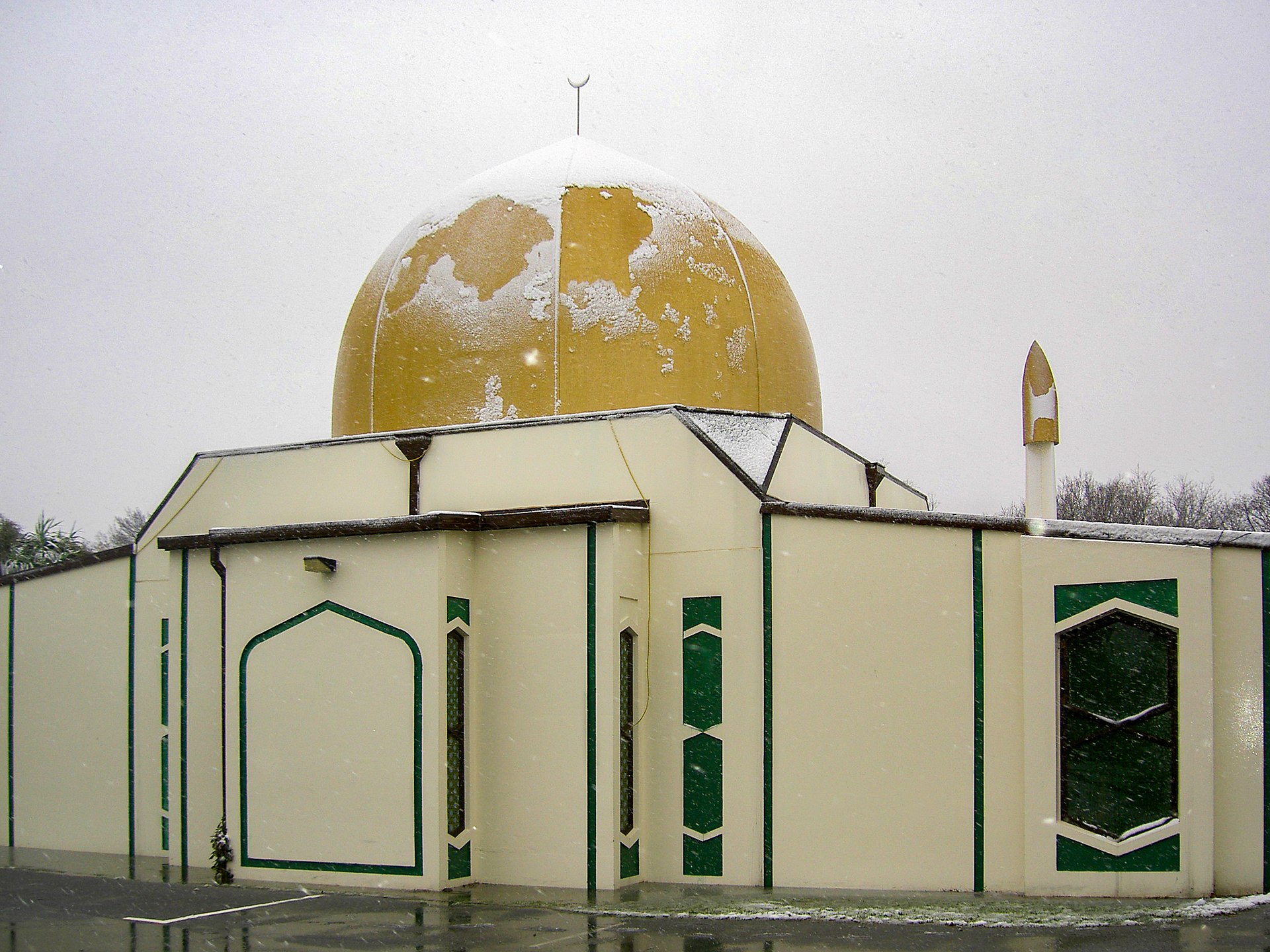 Canterbury Mosque 12 June 2006.jpg