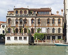 Casa Mainella (Venice), facade