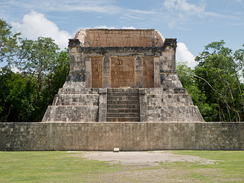 File:Chichén Itzá - 13.jpg