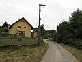 Čeština: Žlutá chalupa v Chotýši. Okres Kolín. English: Yellow cottages in Chotýš village, Kolín District, Czech Republic.