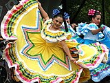 Cinco de Mayo dancers