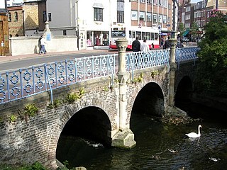 <span class="mw-page-title-main">Clattern Bridge</span> Bridge in Kingston upon Thames