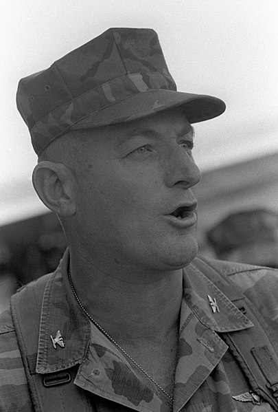 File:Colonel James M. Mead, 32nd Marine Amphibious Unit commander, supervises the arrival of food supplies for Marines deployed here to participate in a multinational peacekeeping operat - DPLA - c47c0a3dfe595da34e1ca9b32e4ef3c0.jpeg
