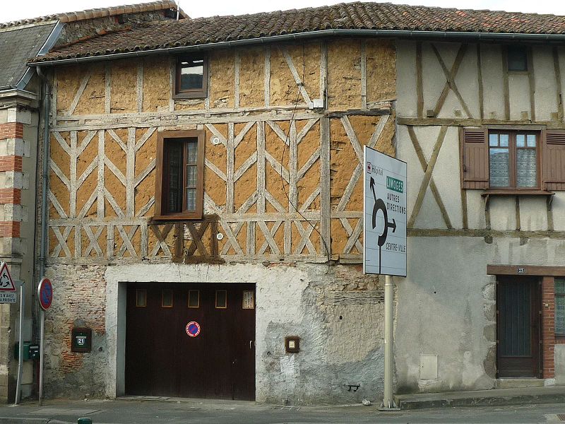 File:Confolens maison sb.JPG