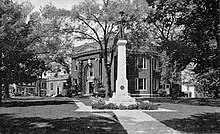 Courthouse circa 1930 Courthouse, Warrenton (22149214921).jpg