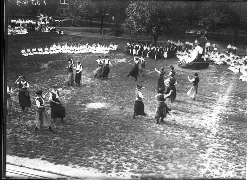 File:Dance performance at Miami University May Day celebration 1914 (3191507216).jpg