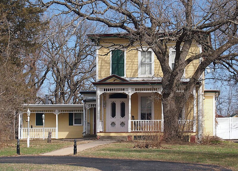 File:Darwin E. Yale House.jpg