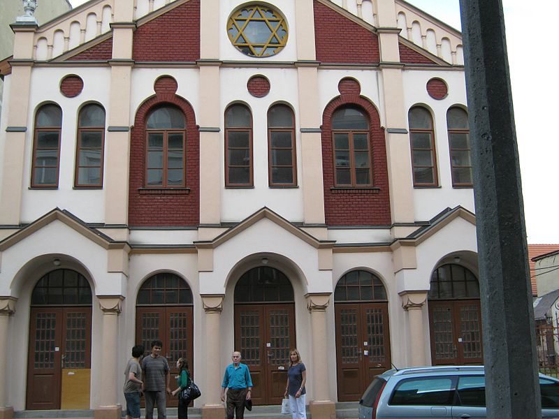 File:Debrecen-Synagogue.jpg