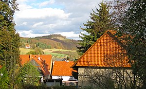 View from the Niedermeiser cemetery eastwards to the Rosenberg