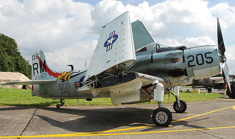 File:Douglas A-1 Skyraider 9-08-2008 13-07-39.JPG