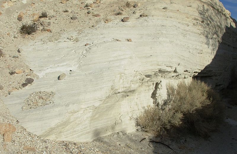 File:EMC Cement Natural Pozzolan Deposits (Southern California).jpg