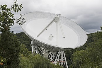 Le radiotélescope d'Effelsberg, à Bad Münstereifel (Rhénanie-du-Nord-Westphalie). (définition réelle 3 843 × 2 562)