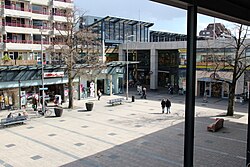 Emmen, köpcentrum De Weiert.JPG