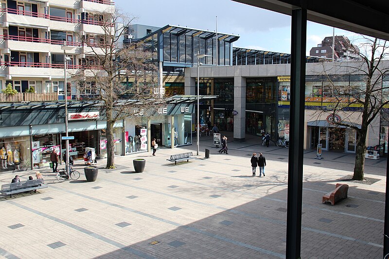 Fail:Emmen, shopping mall De Weiert.JPG