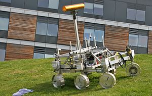 ExoMars prototype rover 6 (cropped).jpg