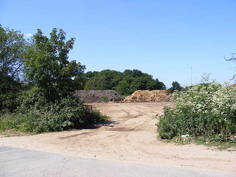 File:Field entrance off Bucklesham Road - geograph.org.uk - 2439921.jpg