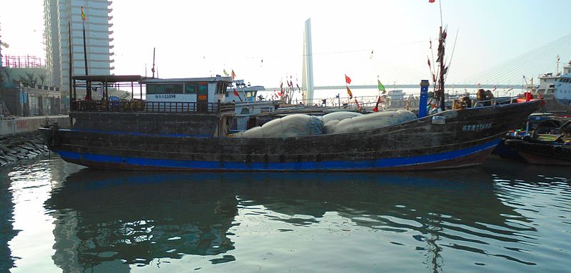 File:Fishing boat moored at Haikou New Port 01.jpg