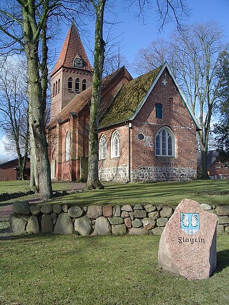 File:Flögeln, Kirche 1.jpg