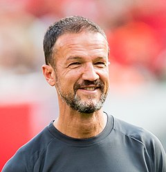 Fredi Bobic: Kindheit und Jugend, Spielerkarriere, Managerkarriere