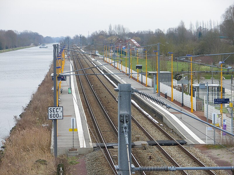 File:Gare de Beuvry - 6.JPG