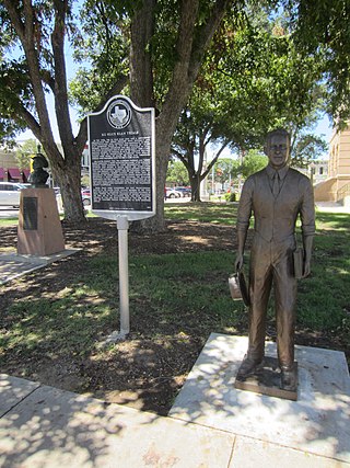 <span class="mw-page-title-main">Statue of Dan Moody</span> Sculpture in Georgetown, Texas