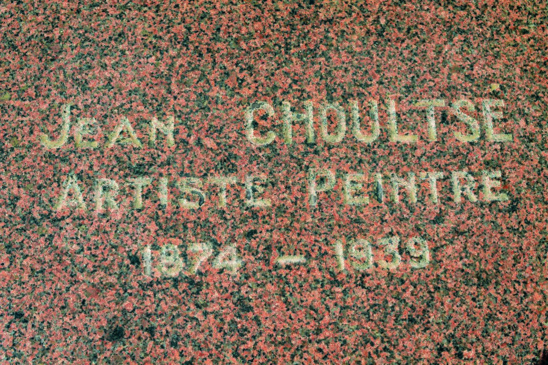 File:Gravestone of Choultsé in Russian Orthodox Cemetery in Nice.jpg