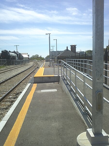 File:Guelph Central Station rail platform west.jpg