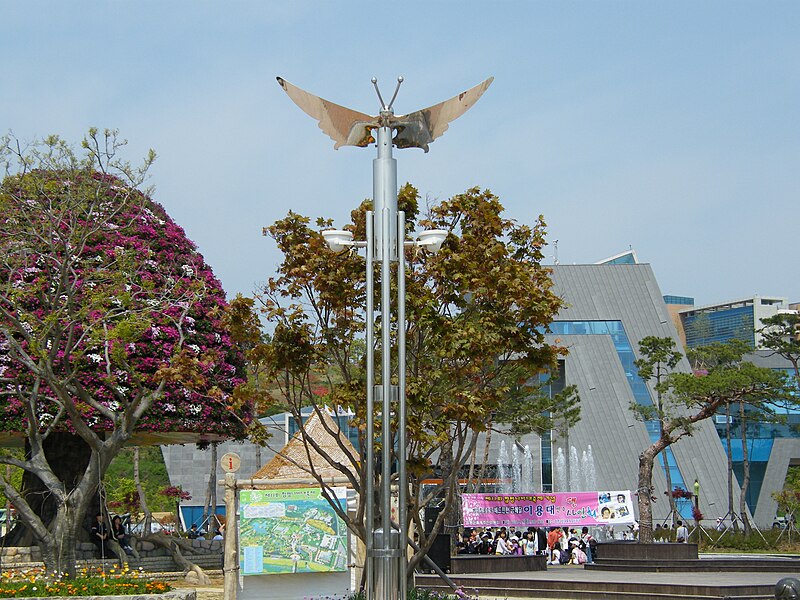 File:Hampyeong Butterfly Festival (Apr 23 - May 9, 2010) (4458643543).jpg