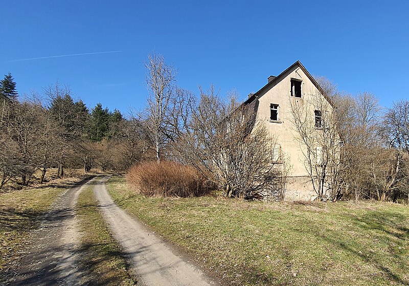 File:Hof Roßbach Breidenstein.jpg