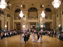 Cotillion figures demonstrated in the Festsaal, Hofburg, Vienna, in 2008 Hofburg 2008-8.JPG