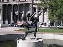 Homenaje al ballet. Ezequiel F. Cerrato y Carlos De La Cárcova, Fuente de bronce.