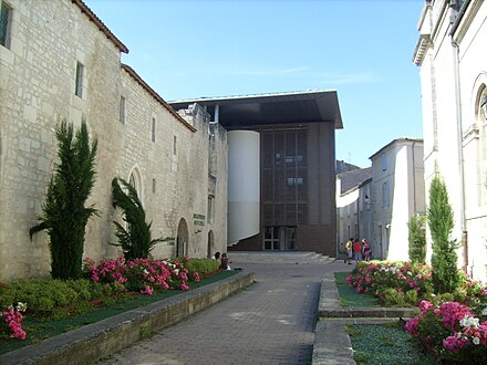 The old Jacobin convent and the new Centre d’interprétation de l’architecture et du patrimoine