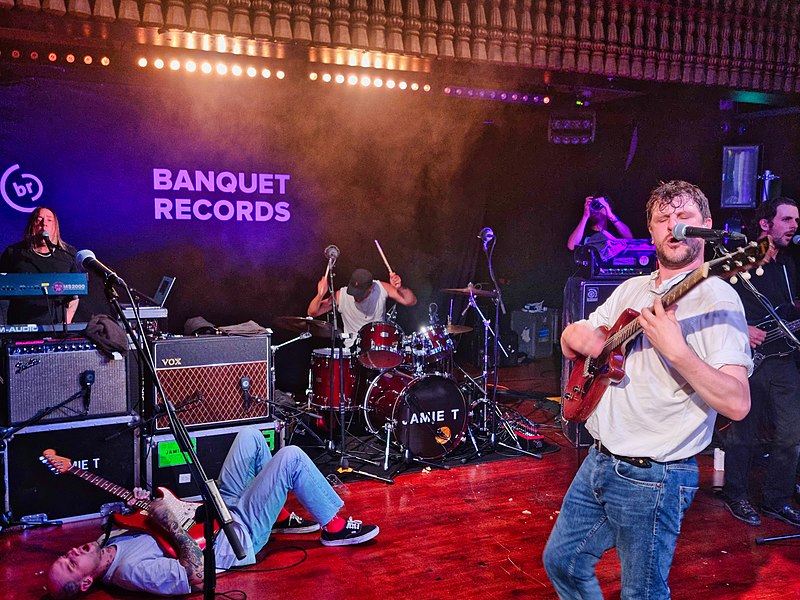 File:Jamie T at Pryzm, Kingston.jpg