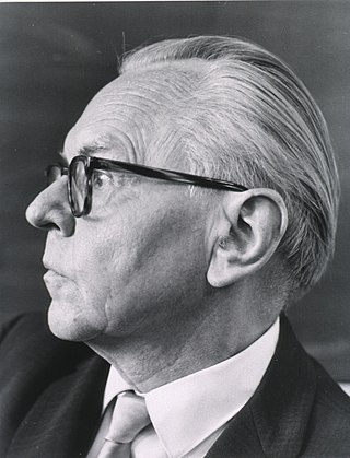 <span class="mw-page-title-main">Johannes Holtfreter</span> American embryologist (1901–1992)