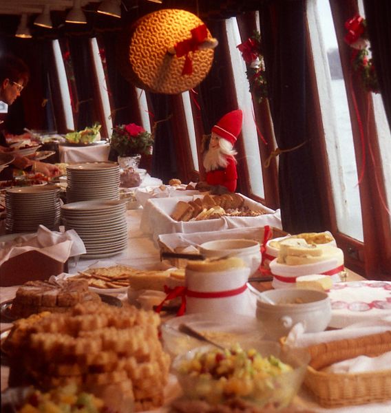 File:Julbord 1990b (cropped).jpg