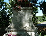 Čeština: Detail křížku u "Lip v Kotoučově u křížku" ve vsi Kotoučov, část obce Bohdaneč v okrese Kutná Hora. English: Wayside cross at the tilias in the village of Kotoučov, Kutná Hora District, Central Bohemian Region, Czech Republic.