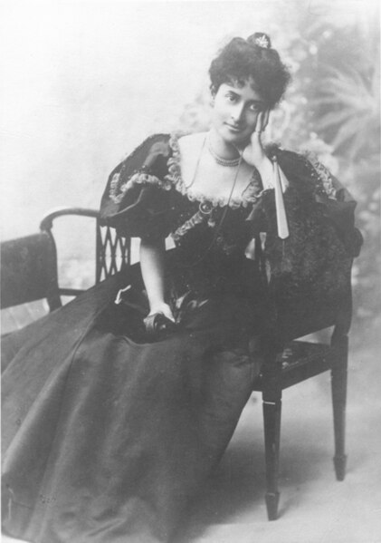 File:Kaiulani in Jersey, seated with her head resting on her left hand on a chair, facing right, photograph by Tynan Bros (PP-96-8-006).jpg