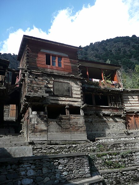 File:Kalasha house.JPG