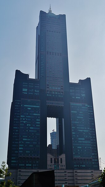 File:Kaohsiung Tuntex Sky Tower 17.jpg