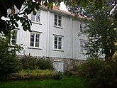 Fil:Kaptensgården i Grebbestad.jpg