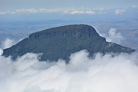 Karaurín-tepui - timur face.JPG