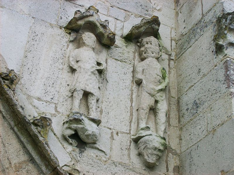 File:Kirkham Priory, David and Goliath.JPG