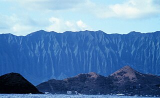<span class="mw-page-title-main">Koʻolau Range</span> A non-regular jagged mountain range in Oahu, Honolulu County, Hawaii, US