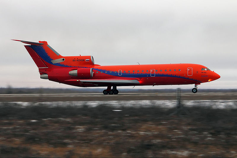 File:KrasAvia Yakovlev Yak-42D (RA-42458) on short finals at Khatanga Airport.jpg